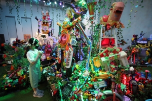 “지구를 지켜라”… 로봇으로 변신한 플라스틱 장난감