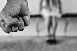 아내는 “돈도 못 벌고…” 무시, 남편은 살해 후 아내 돈 빼썼다