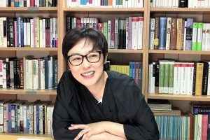 괴테 기행에 900개 주석 단 이수은 작가 “나만의 이탈리아’ 발견하는 여정에 도움되길”