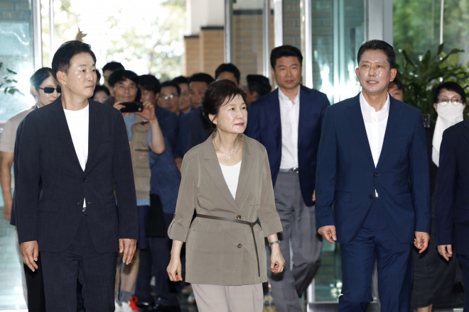 박근혜, 박정희 대통령 민족중흥관 방문