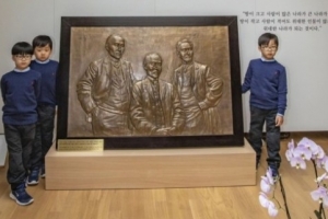 “키만 컸네”…‘초등 5학년’ 삼둥이 근황 공개