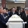 부친 장례 절차 마친 尹 “애도 감사… 아버지, 한평생 연구·후학 육성”