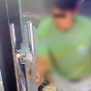 “밖에 아버지 주고 올게요”…‘편의점 먹튀男’ CCTV 공개