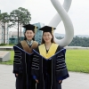 중국인 쌍둥이 유학생 자매 가천대서 나란히 박사학위