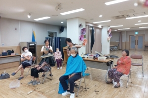 20년 넘게 재능기부…성동 왕십리도선동 ‘효자 가위손’