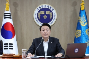 尹 “우리 정부는 ‘재정 만능주의’ 단호히 배격… 건전재정 기조 전환”
