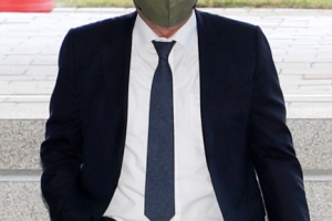 국선 변호인과 함께한 이화영…“사선 변호인 선임 노력 중”