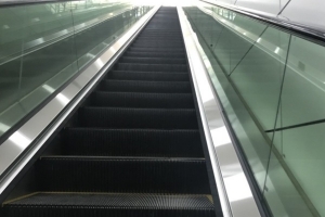 40대 노숙인 “교도소 가고 싶다” 지하철역서 무차별 폭행