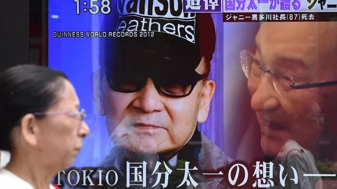 2019년 그가 세상을 떠나자 일본 텔레비전들이 속보를 내보낼 정도로  자니 기타가와는 일본 대중문화를 세계 무대에 올려놓은 아이콘이었다. AFP 자료사진