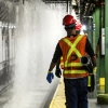 “지하철역 천장서 물 콸콸콸” 127년 된 뉴욕 수도관 파열