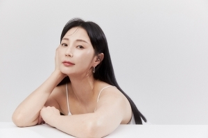 “안혜경 다음달 결혼한다…예비신랑도 방송인”