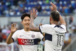 챔피언스리그 ‘죽음의 조’ PSG, 이강인 활용법에 쏠린 눈