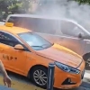 尹대통령 차량 통과 직전 반대편 도로서 택시·경찰차 충돌
