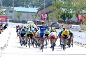 뚜르 드 디엠지 2구간 1위는 日 나카시마…옐로저지는 그롤룬