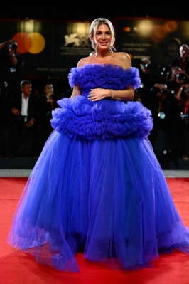 Israeli model Hofit Golan poses on the red carpet of the movie “Finalmente l‘alba”  presented in competion at the 80th Venice Film Festivalon September 1, 2023 at Venice Lido. AFP 연합뉴스