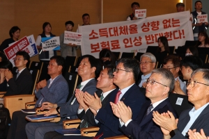 ‘더 내고 늦게 받는’ 국민연금 개혁 탄력받나