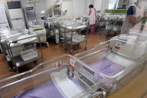 초저출산 대한민국… 엄마들마저 “자식 낳지 마세요”