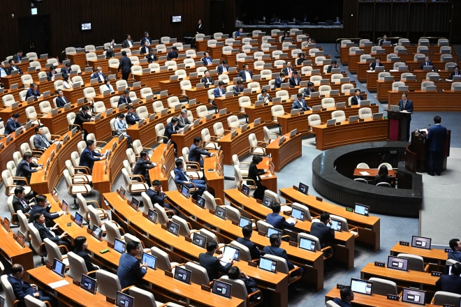 한덕수 국무총리가 6일 국회에서 열린 본회의 대정부질문에서 국민의힘 성일종 의원의 질의에 답하고 있다. 2023.9.6 홍윤기 기자