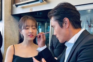 둘째 생기자 투잡 뛰는 이병헌… 여배우 케어로 전직?