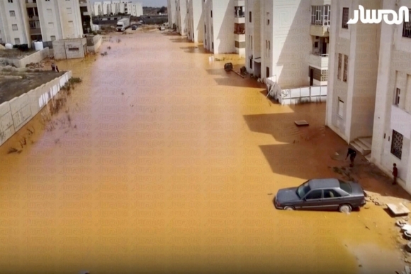 Libya Floods 11일(현지시간) 지중해성 폭풍 ‘대니얼’ 영향으로 침수된 북아프리카 리비아 북동부 마르지. 2023.9.11 AP 연합뉴스