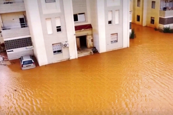 Libya Floods 11일(현지시간) 지중해성 폭풍 ‘대니얼’ 영향으로 침수된 북아프리카 리비아 북동부 마르지. 2023.9.11 AP 연합뉴스