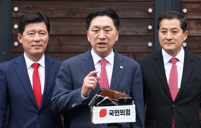 김기현, 박근혜 전 대통령 사저 방문