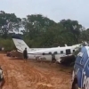 아마존에 소형 비행기 추락 “14명 사망”…동체 상당 부분 멀쩡한데도