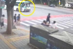 버스에 치여 숨진 라이더, 떡볶이 배달 가던 가장이었다