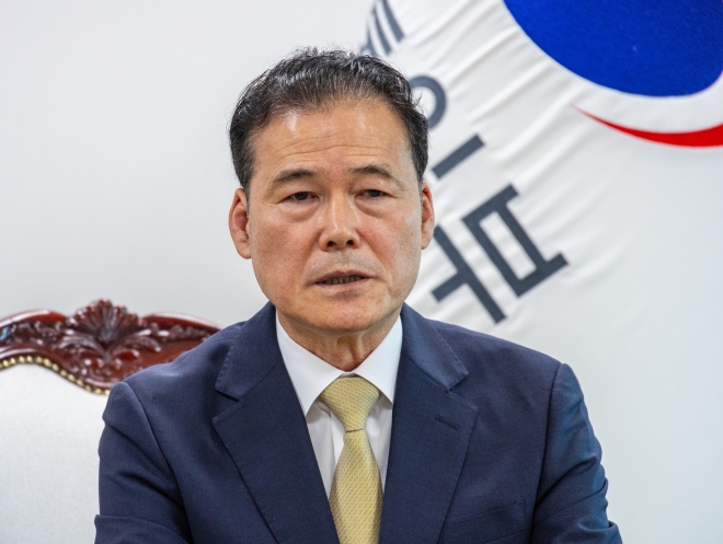 장관 특별보좌역 임명 의미 말하는 김영호 통일부 장관