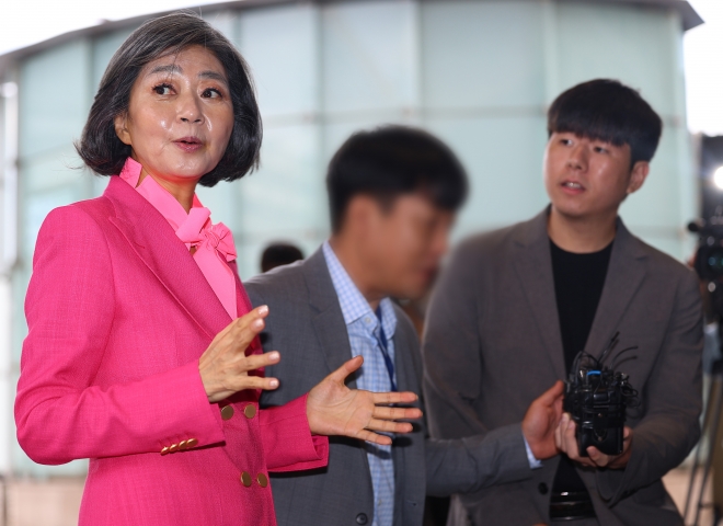 김행 여성가족부 장관 후보자가 21일 오전 서울 종로구 인사청문회 준비 사무실로 출근하고 있다. 2023.9.21 연합뉴스