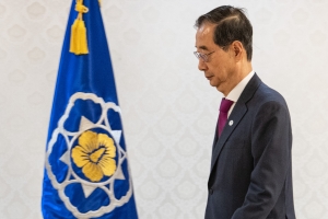 “李방탄용” 반발에도 野 몰표로 총리 해임건의… 탄핵 여부는 미지수