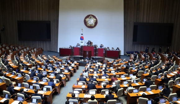 판사·장관 이어 검사까지…野 3연속 ‘헌정사상 첫 탄핵소추’