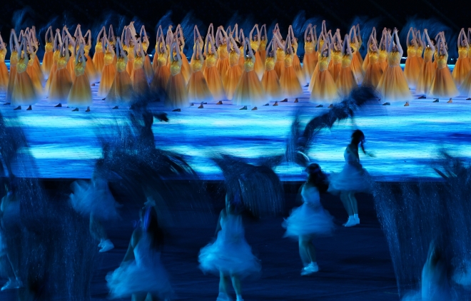 23일 중국 항저우 올림픽 스포츠센터 스타디움에서 2022 항저우 아시안게임 개막식에서 공연이 진행되고 있다. 2023.9.23 항저우 오장환 기자
