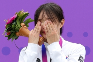 한국에 첫 메달 안겨준 근대5종 김선우…파리 올림픽 출전권도 따냈다