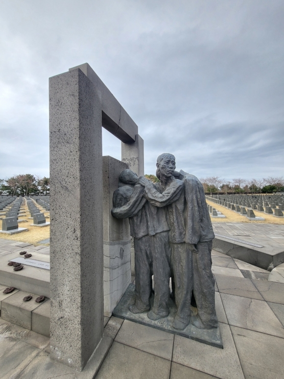 도외지역서 첫 신원 확인… 행불 4·3희생자, 대전 골령골서 74년 만에 귀향