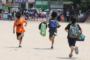 유학생 80% 불법이라는 교육법… “선택권 침해” vs “최소 안전망”[생각나눔]