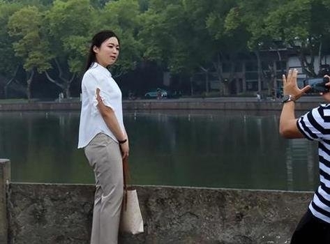 중국 SNS에 시후 관광 북한 선수라고 소개된 여성. 왕이신문 캡처
