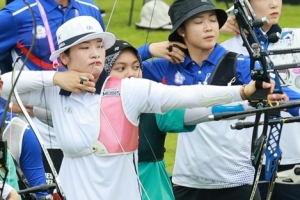 ‘올림픽 영웅’ 김우진·강채영, 항저우 활약 기대했는데…예선 라운드서 고배