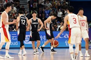 한국 남자농구, 만리장성 넘지 못했다 ‘17년만의 노메달’ [포토多이슈]