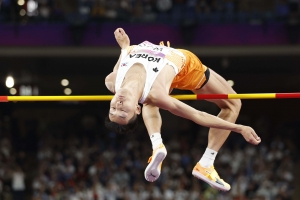 우상혁, 항저우 높이뛰기 은빛 점프…아시안게임 2회 연속…