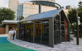 구의공원에 설치된 스마트 안심쉼터. 광진구 제공