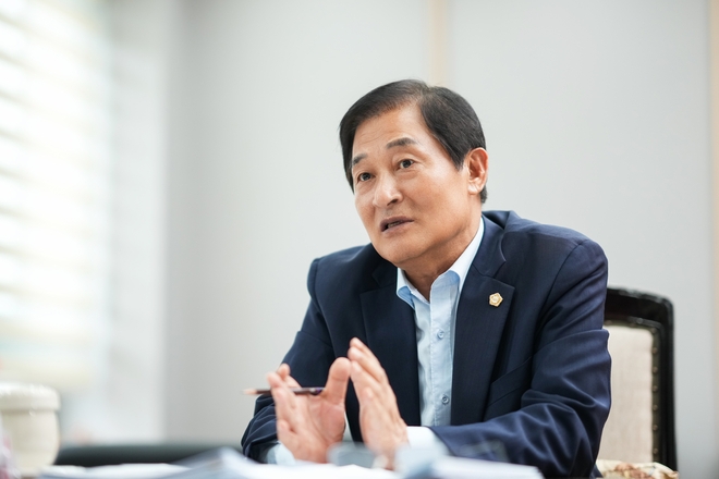 조성연 서울 중랑구의회 의장이 지난달 19일 서울신문과 인터뷰하고 있다. 중랑구의회 제공