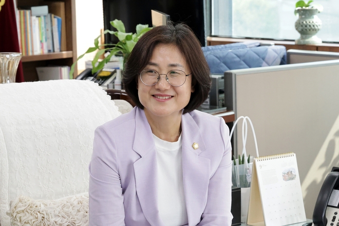 이미연 서울 동작구의회 의장이 지난달 11일 서울신문과 인터뷰하고 있다. 동작구의회 제공