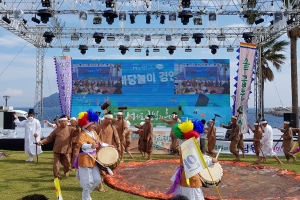 칠십리축제의 변신… 서귀포 밤하늘 드론 500대 쇼·쇼·쇼