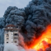[포토] 이스라엘-하마스 전쟁… 화염·연기 치솟는 가자지구