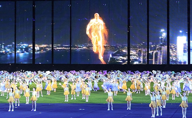 8일 중국 항저우 올림픽 스포츠센터 스타디움에서 2022 항저우 아시안게임 폐막식이 열리고 있다. 2023.10.8 항저우 오장환 기자