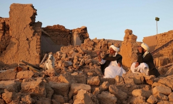 강진에 무너진 아프간 북서부 지역 마을. AFP 연합뉴스