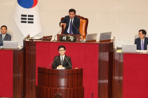 20분마다 고성·막말…“의장 질서유지권 써야”[일하지 않는 국회, 이젠 바꾸자]