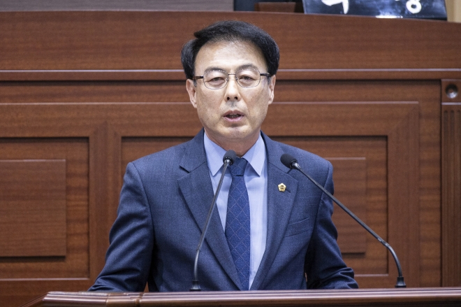 10일 제342회 경북도의회 제1차 임시회 본회의 5분 자유발언을 하는 이충원 의원