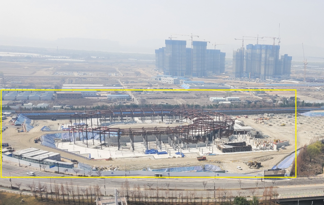 시공사인 한화 건물부문과 공사비 증액 문제를 협의하기 위해 공정률 17% 상태에서 지난 4월 일시 공사 중단한 CJ라이브시티 전경. 고양시 제공